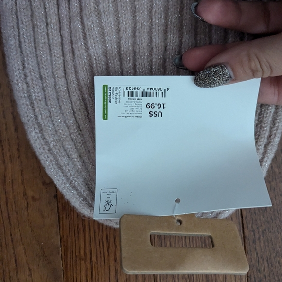 Pink sparkle winter hat - Picture 5 of 5